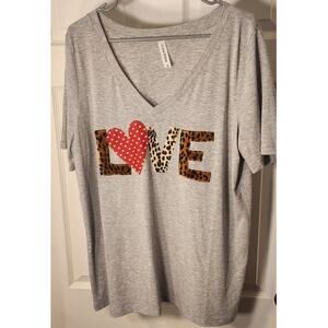Zenana Premium 2X Gray LOVE Leopard Heart Appliqué Short Sleeve Top